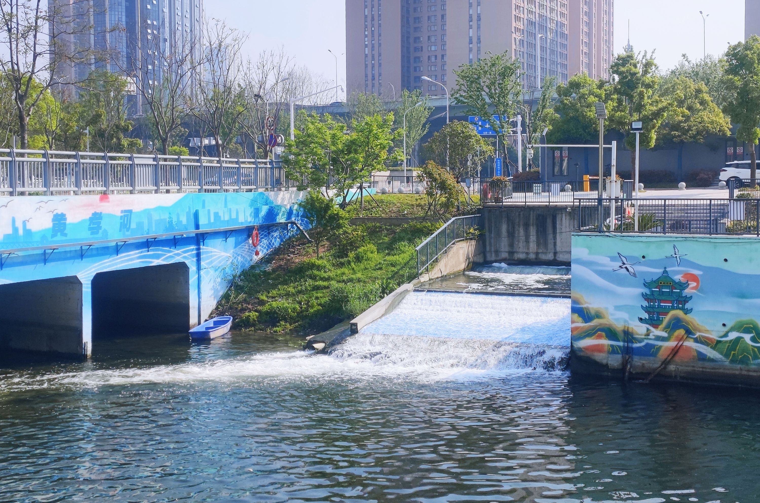 守着两江百湖不能只“取”不护 “丰水之城”武汉再生水利用率超三成